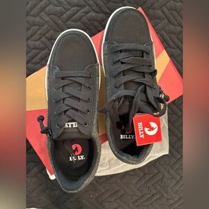 Billy Footwear NWT - Men’s AFO-friendly low tops. Wrap zipper.  size 10. Black